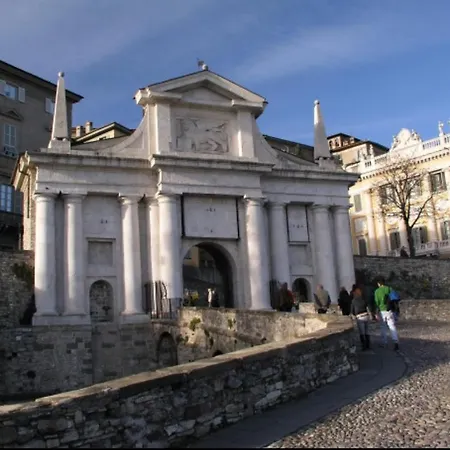 Sotto Le Mura * Bergame